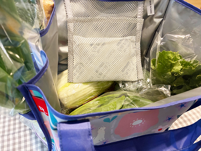 中のメッシュのポケット部分の写真